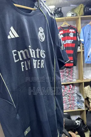 Photo - Maillots De Football Et De Basket Disponible !