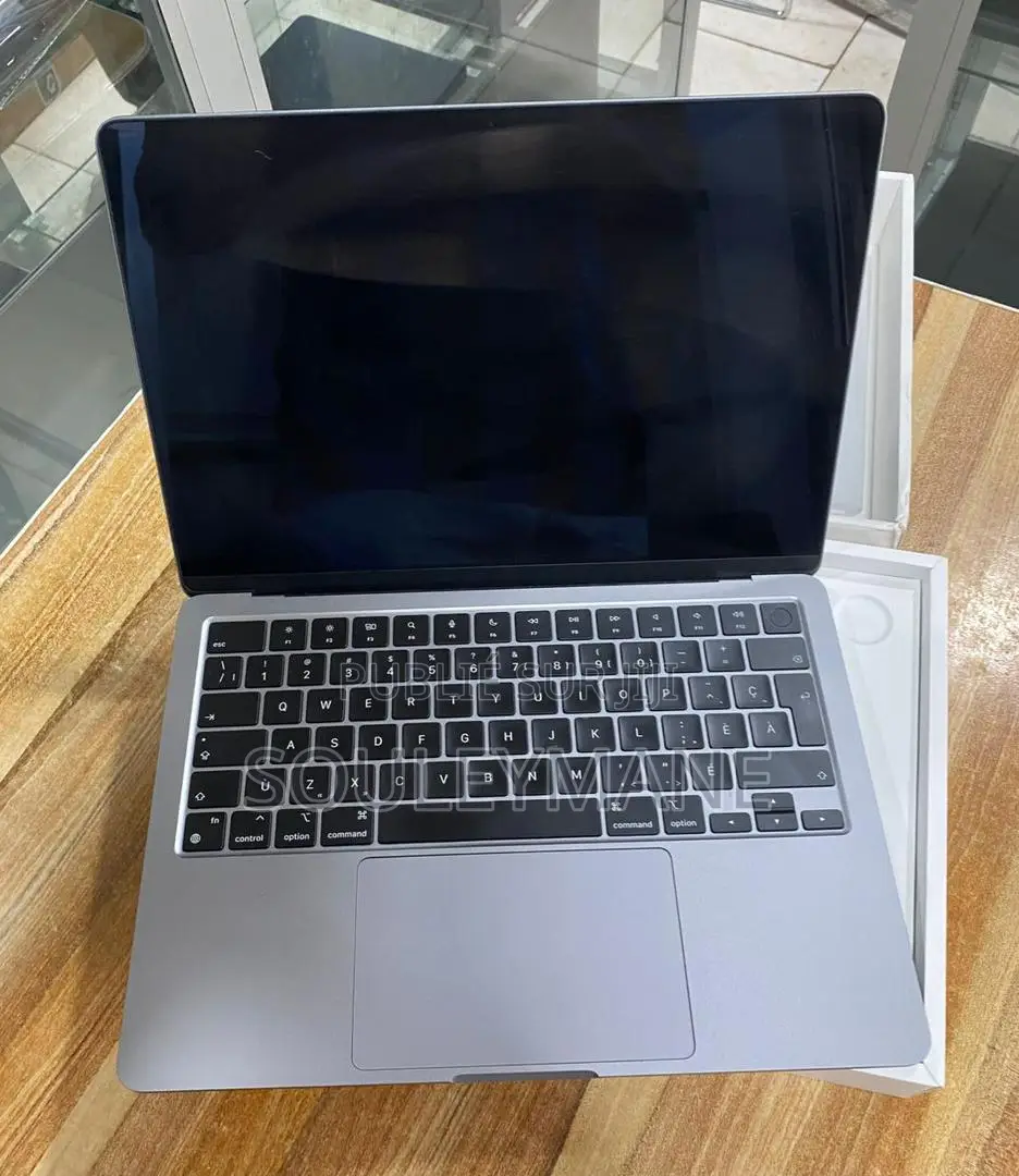 Ordinateur Portable Apple MacBook Air 2022 M2 8GB Apple M2 SSD 256GB