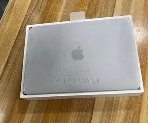 Ordinateur Portable Apple MacBook Air 2022 M2 8GB Apple M2 SSD 256GB