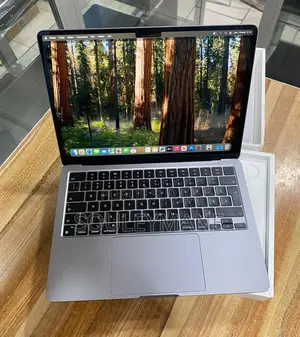 Ordinateur Portable Apple MacBook Air 2022 M2 8GB Apple M2 SSD 256GB