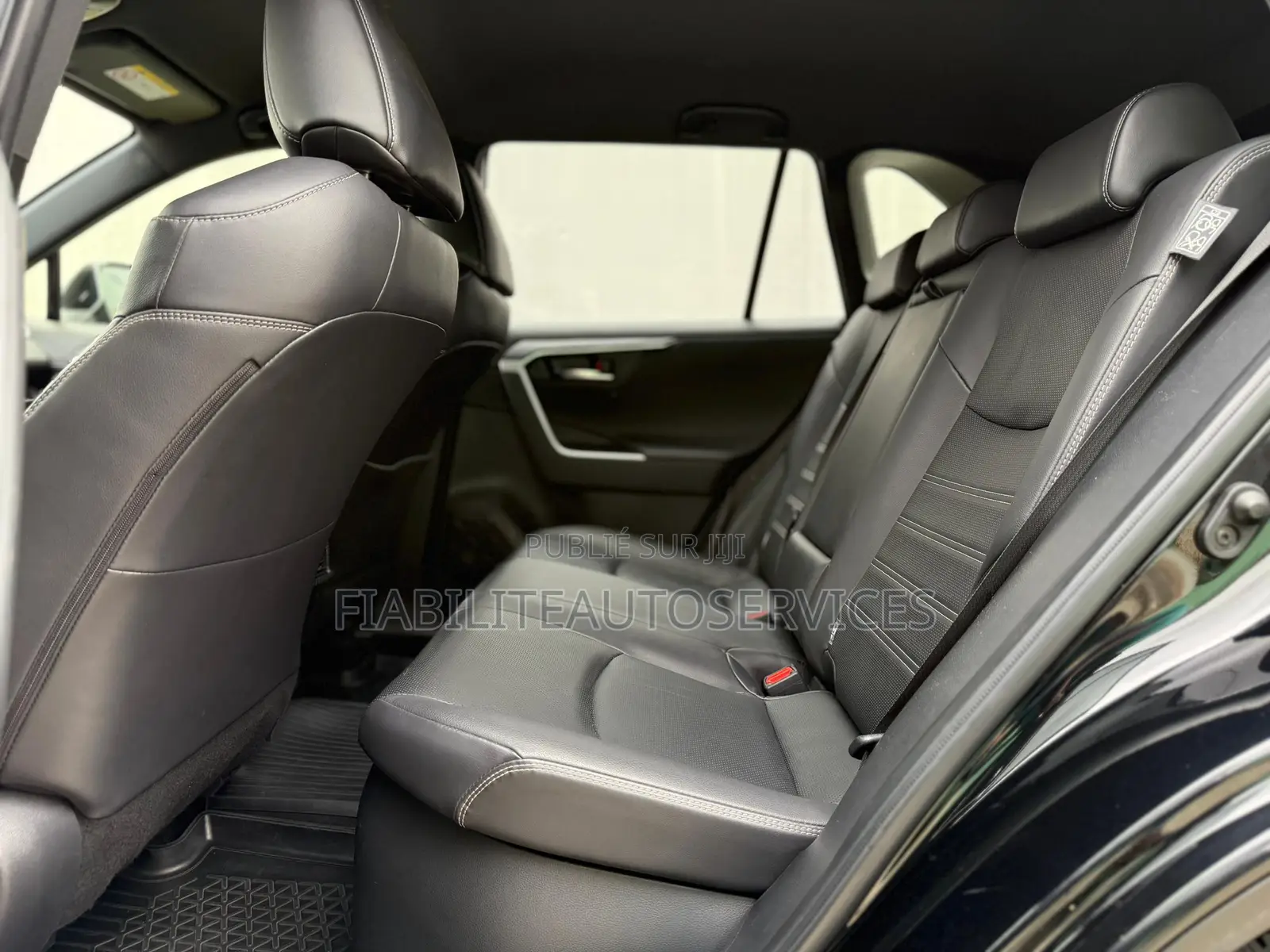 Toyota RAV4 2022 Noir Mat