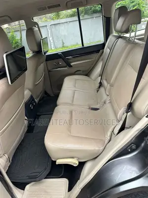 Mitsubishi Pajero 2023 Gris