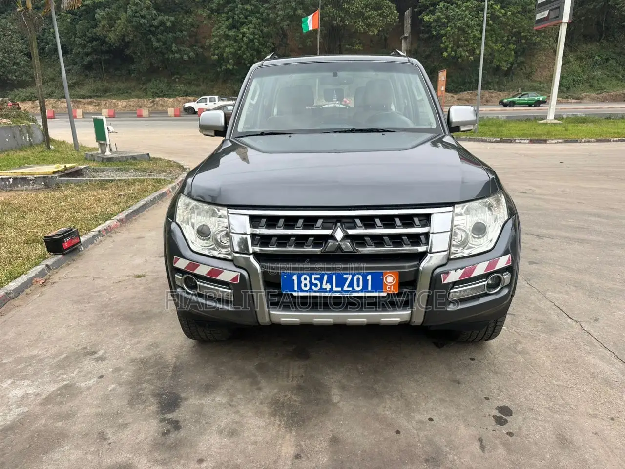 Mitsubishi Pajero 2023 Gris