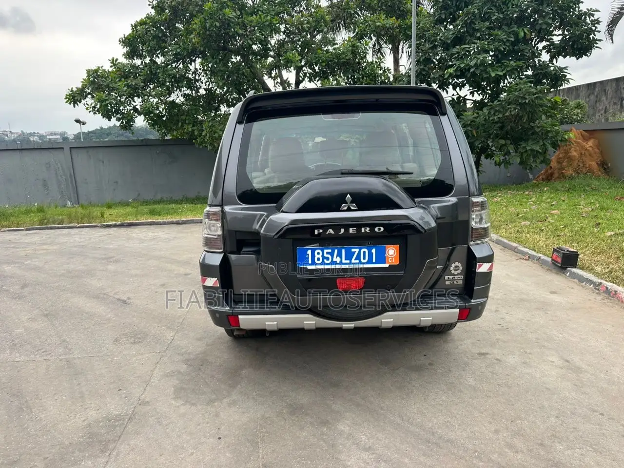 Mitsubishi Pajero 2023 Gris