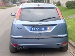 Ford Focus 1.6 2004 Bleu