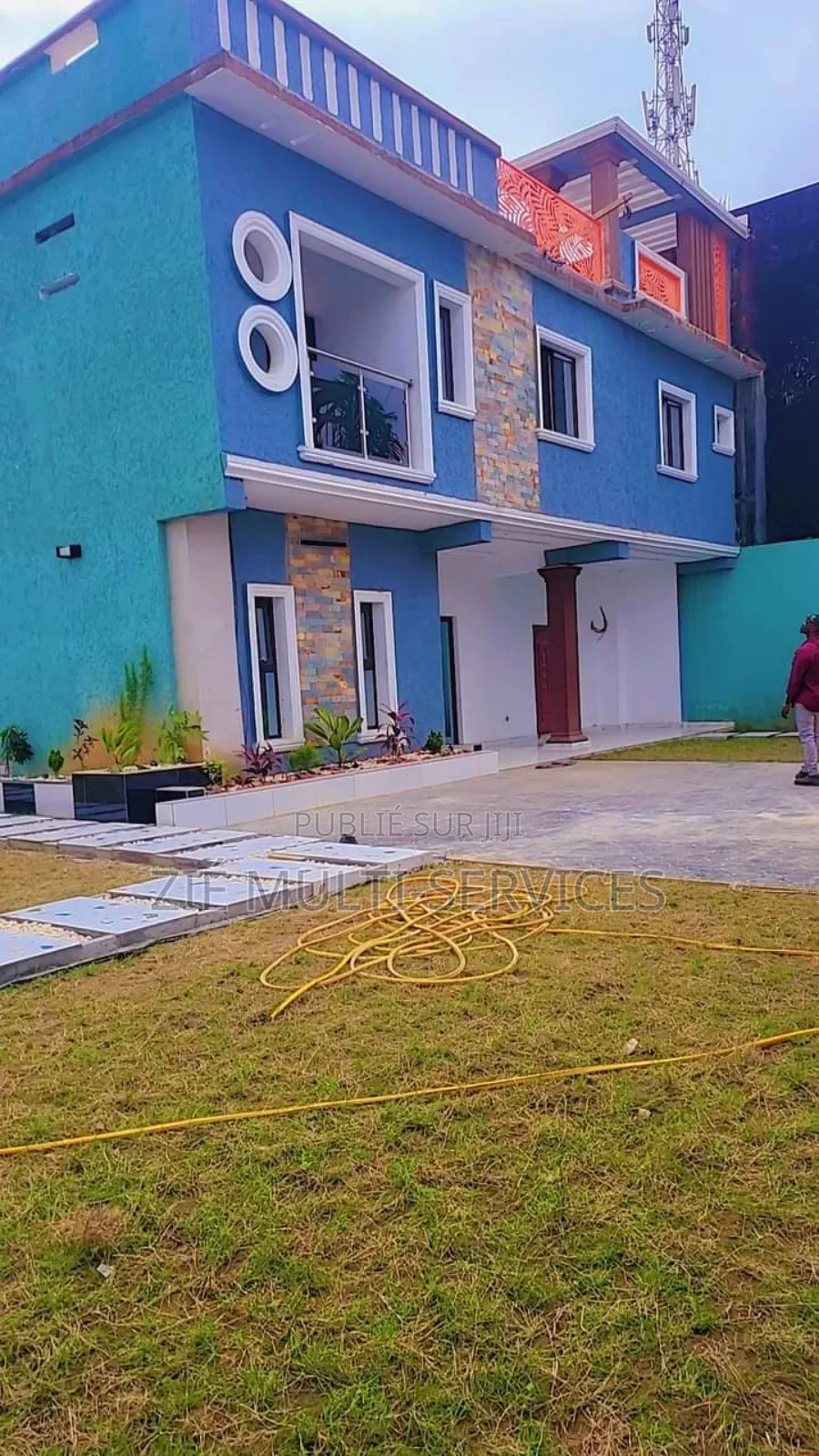 7chbre Duplex dans Zié Multi-Service, Cocody à Vendre