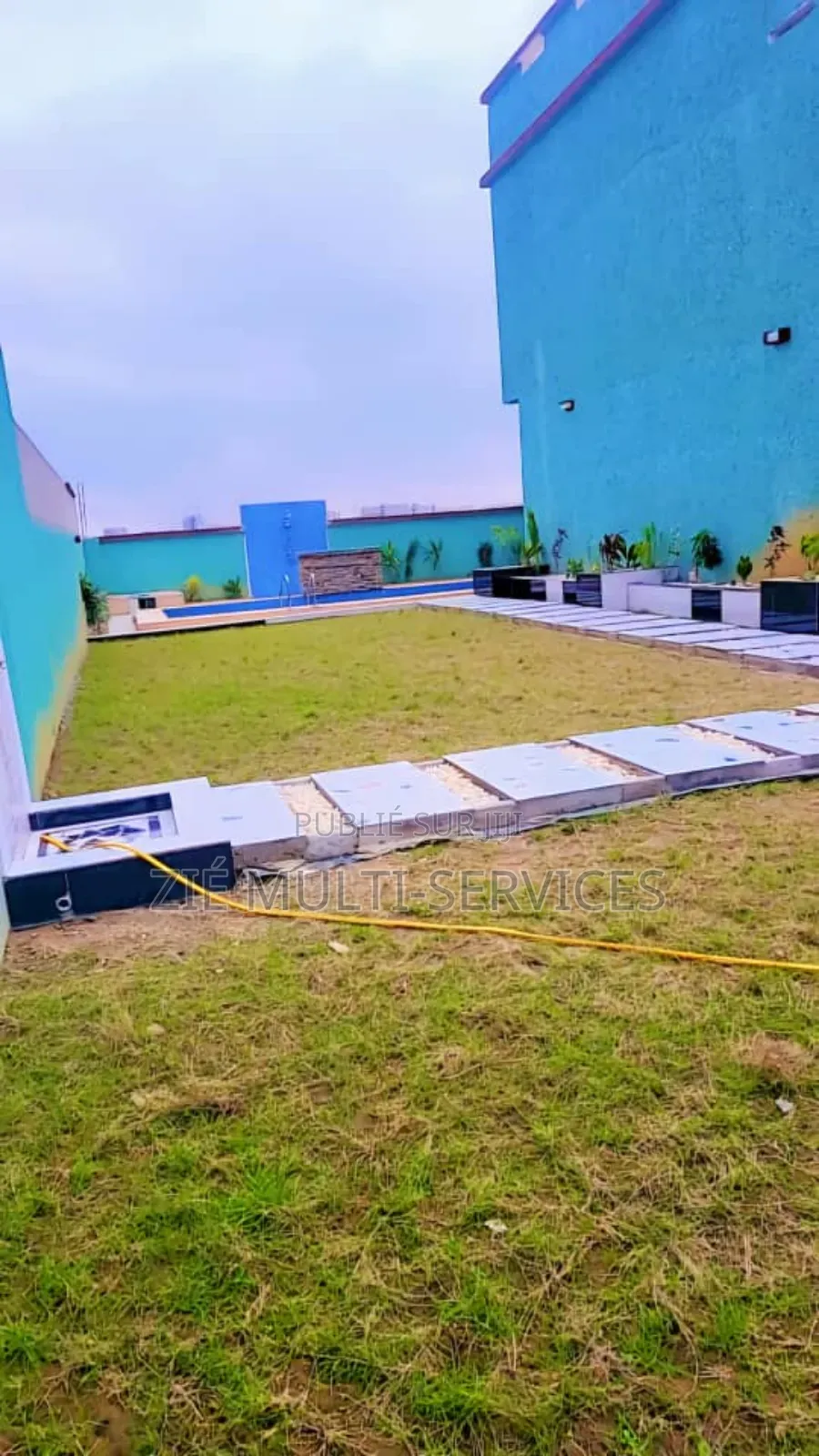 7chbre Duplex dans Zié Multi-Service, Cocody à Vendre