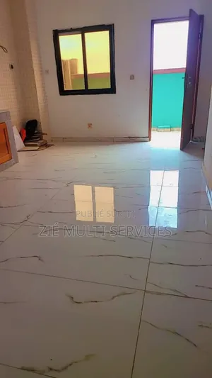 7chbre Duplex dans Zié Multi-Service, Cocody à Vendre