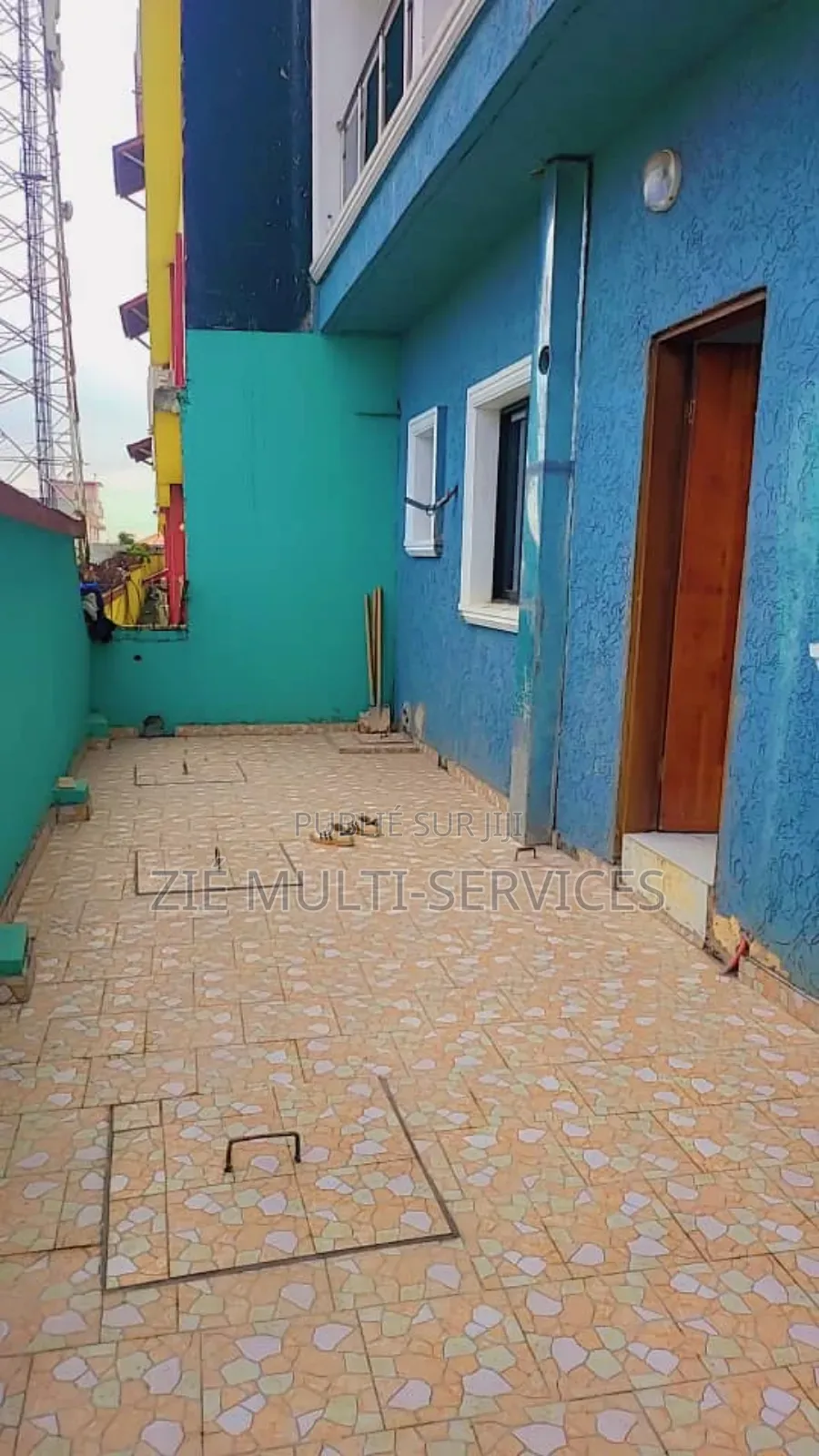 7chbre Duplex dans Zié Multi-Service, Cocody à Vendre