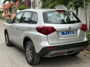 Suzuki Vitara 2022 Gris