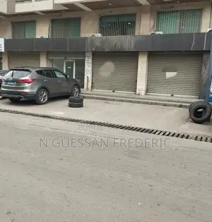 Photo - À Louer Marcory Zone 4 Magasin 160m2 Marcory Zone 4 Rue Marconi