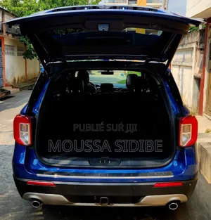 Ford Explorer 2020 Bleu