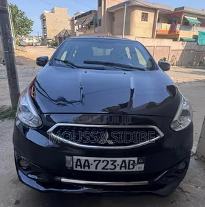 Photo - Mitsubishi Mirage 2019 Noir
