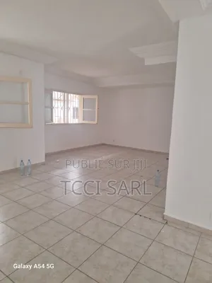 5chbre Duplex dans Tcci- Sarl, Cocody à Louer