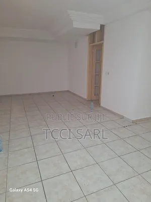 5chbre Duplex dans Tcci- Sarl, Cocody à Louer