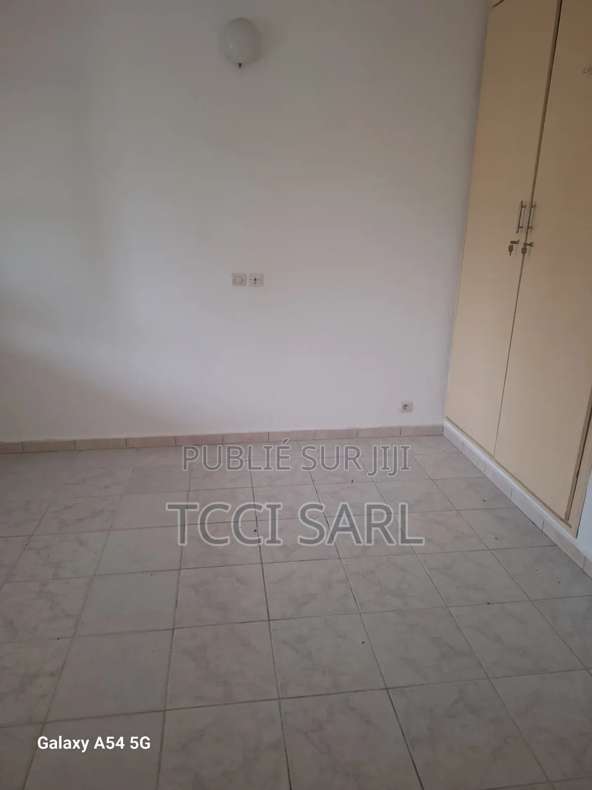 5chbre Duplex dans Tcci- Sarl, Cocody à Louer