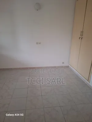 5chbre Duplex dans Tcci- Sarl, Cocody à Louer