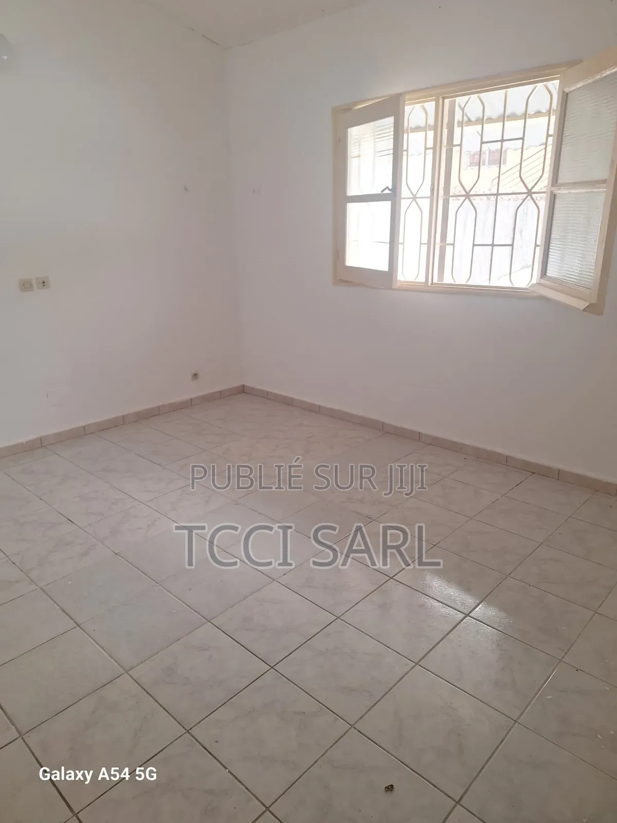 5chbre Duplex dans Tcci- Sarl, Cocody à Louer