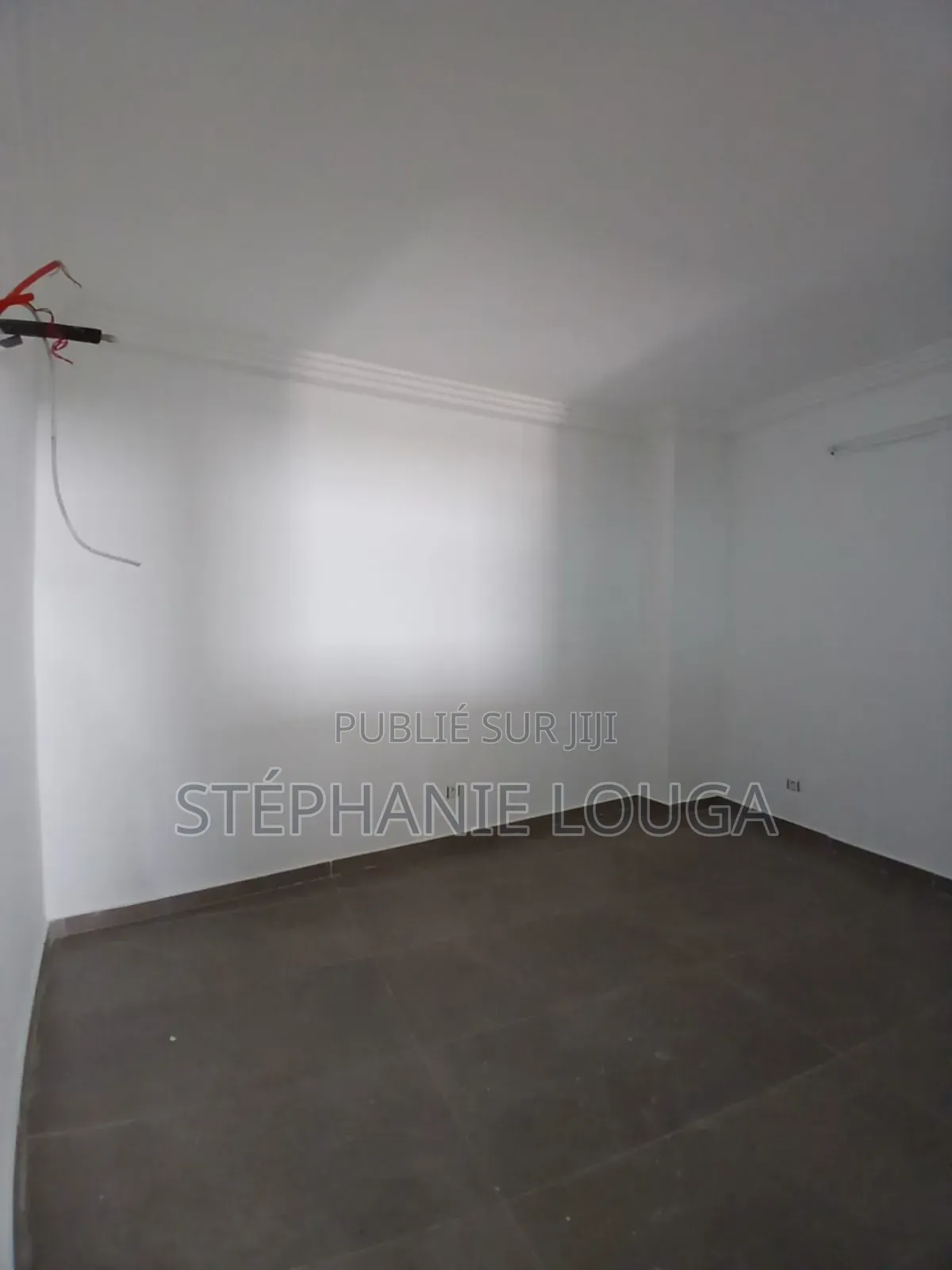 Location d'Un Magasin Spacieux À Grand Bassam Vision Future