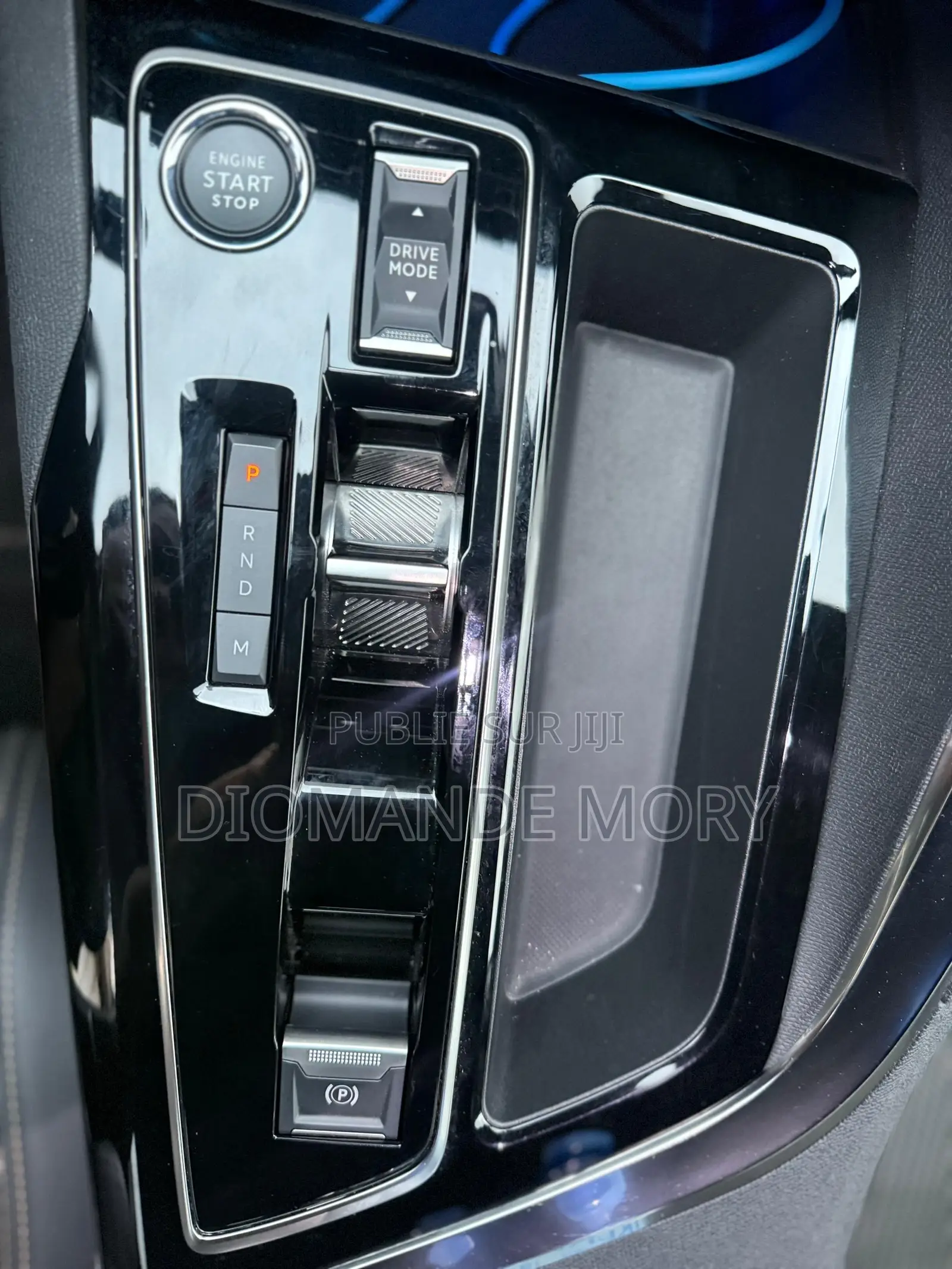 PEUGEOT 3008 2023 Gris