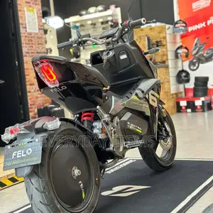 Photo - New Yamaha Autre 2022 Gris