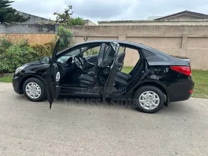 Hyundai Accent 2016 Noir