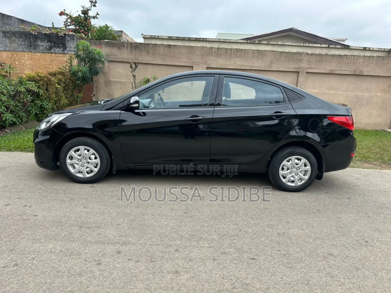 Hyundai Accent 2016 Noir