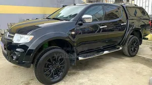 Photo - Mitsubishi L200 2015 Noir