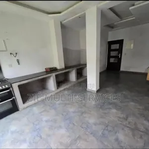 8chbre Duplex dans Zié Multi-Service, Cocody à Vendre