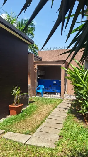 3chbre Blocs d'appartements dans Ismaël Coulibaly, Cocody à Vendre