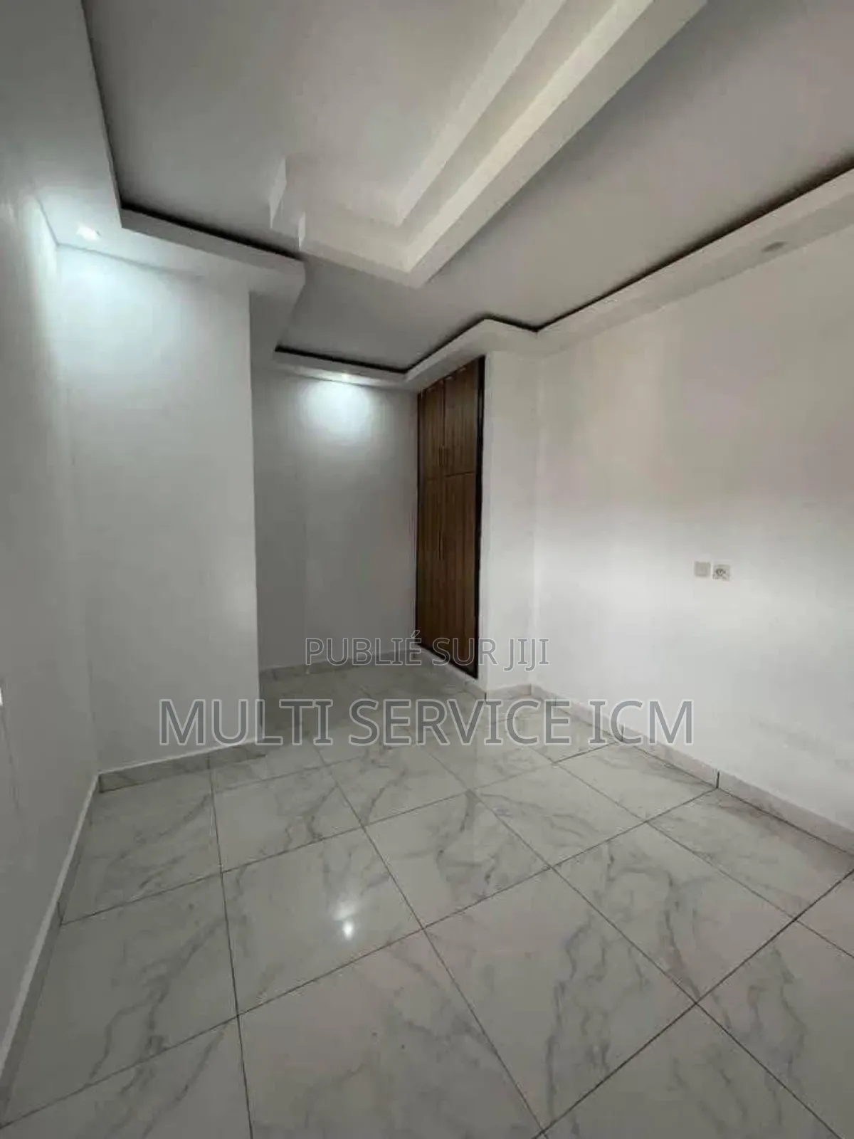 3chbre Blocs d'appartements dans Ismaël Coulibaly, Cocody à Vendre