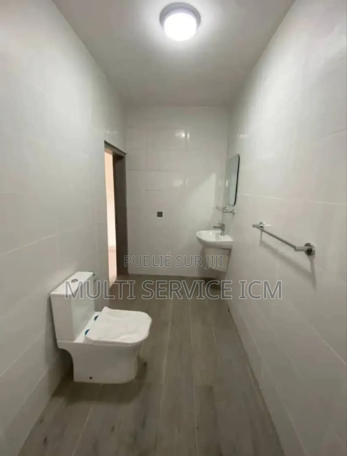 5chbre Villa dans Ismaël Coulibaly, Cocody à Vendre