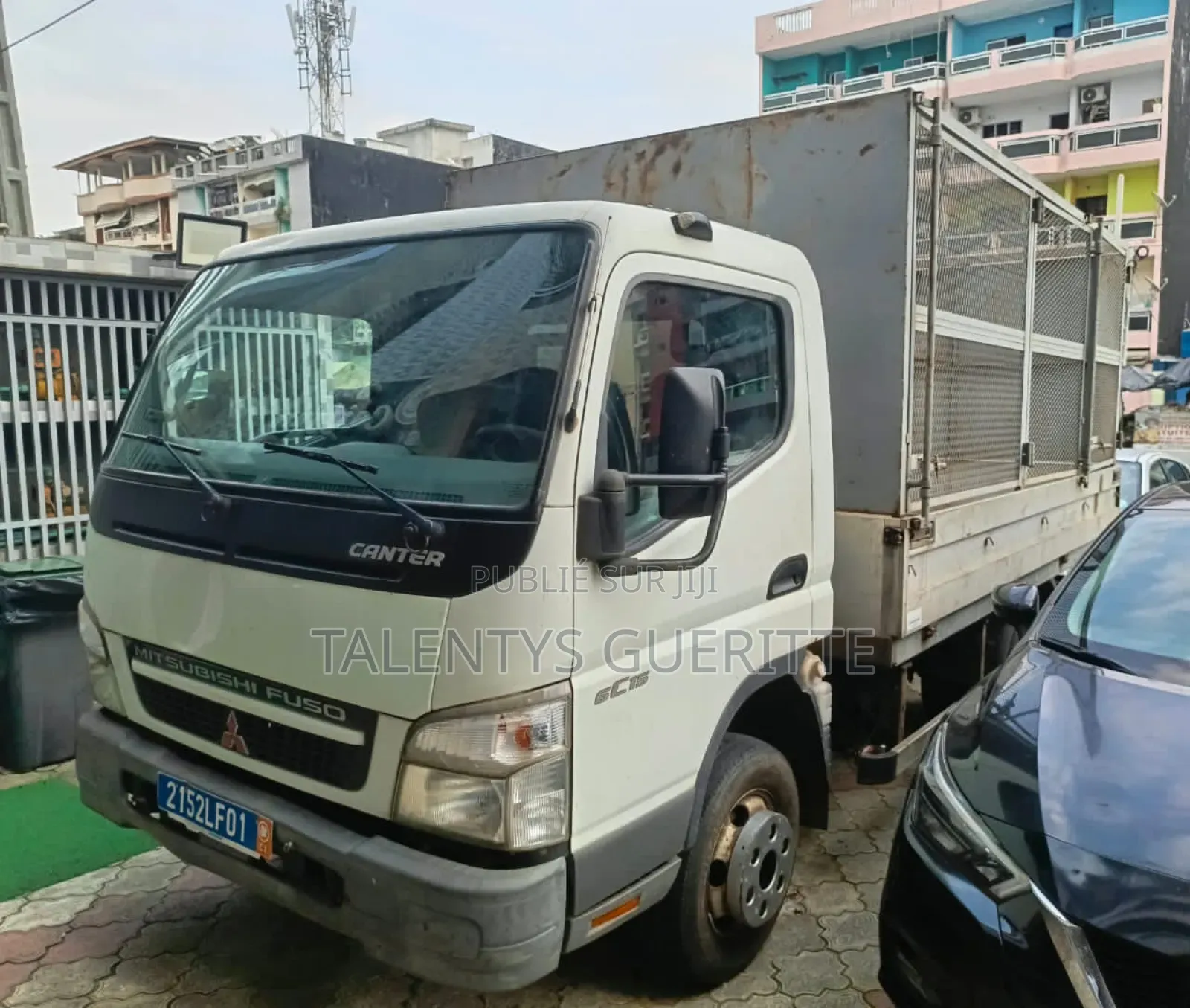 Camion Mitsubishi Canter Fuso