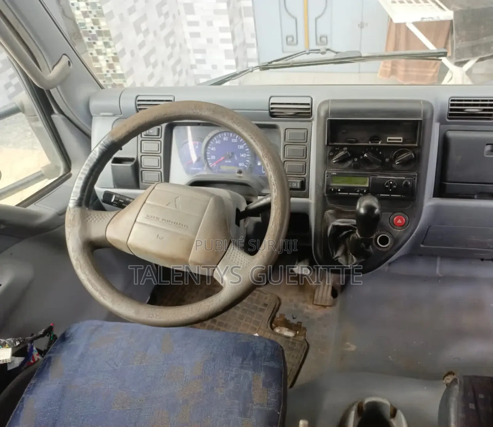 Camion Mitsubishi Canter Fuso