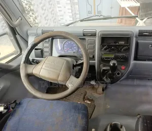 Camion Mitsubishi Canter Fuso