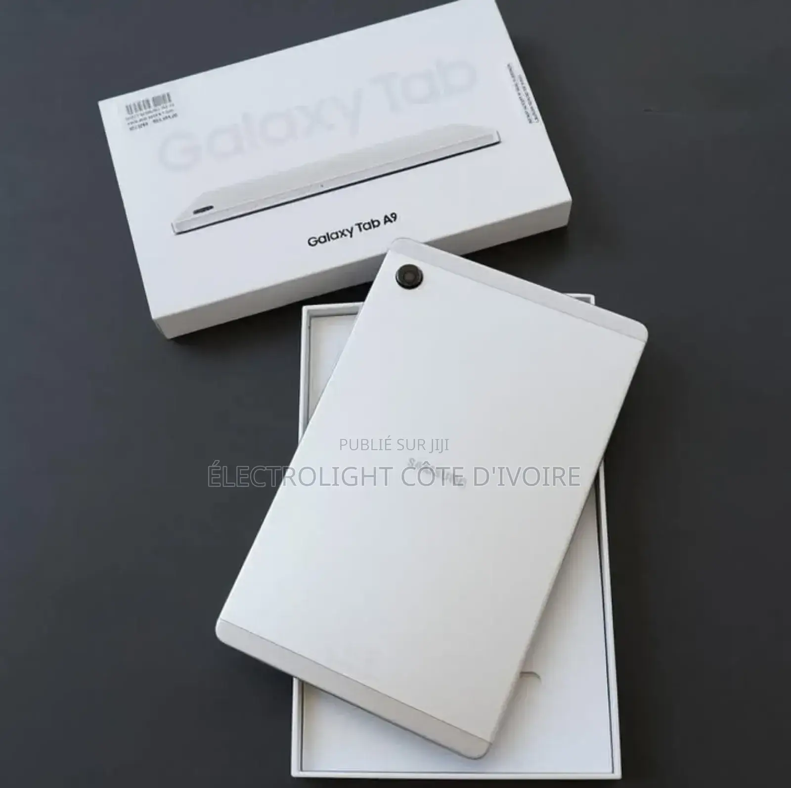 Neuf Samsung Galaxy Tab A9 128 GB Blanc