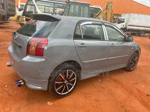 Photo - Toyota Corolla Verso 2002 Gris