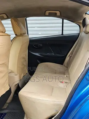 Toyota Yaris L Hatchback 3dr 2016 Bleu