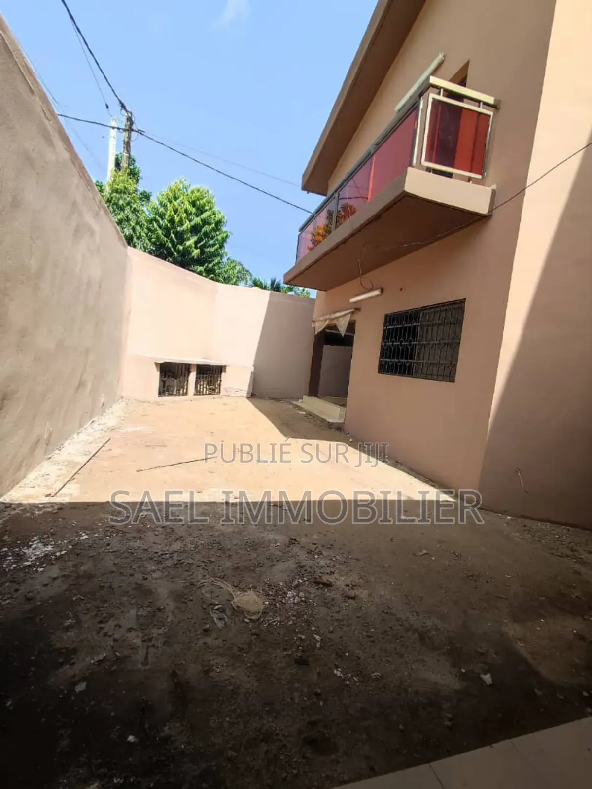 5chbre Villa dans Sael Immo, Cocody à Louer