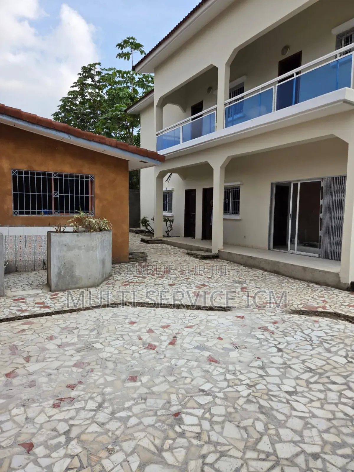 3chbre Duplex dans Ismaël Coulibaly, Cocody à Vendre