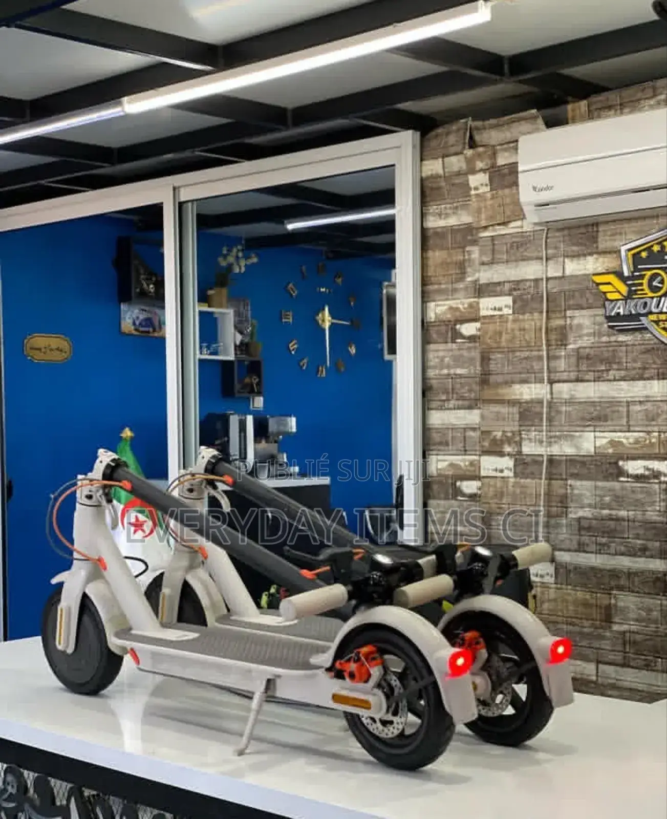 New Autre 2023 Blanc