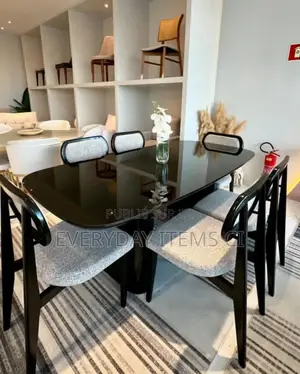 Photo - Table À Manger 6 Places Vitrée 