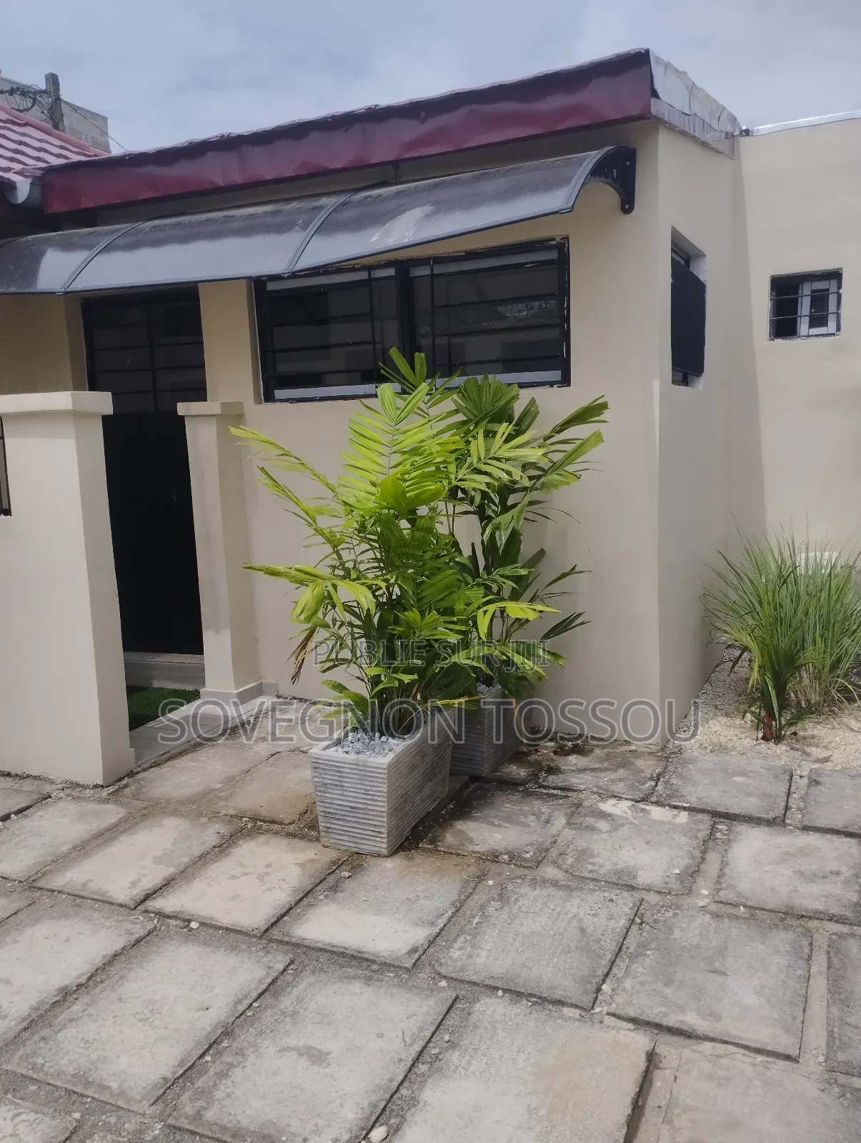 Furnished 1chbre Studio dans Location Meublée, Cocody à Louer