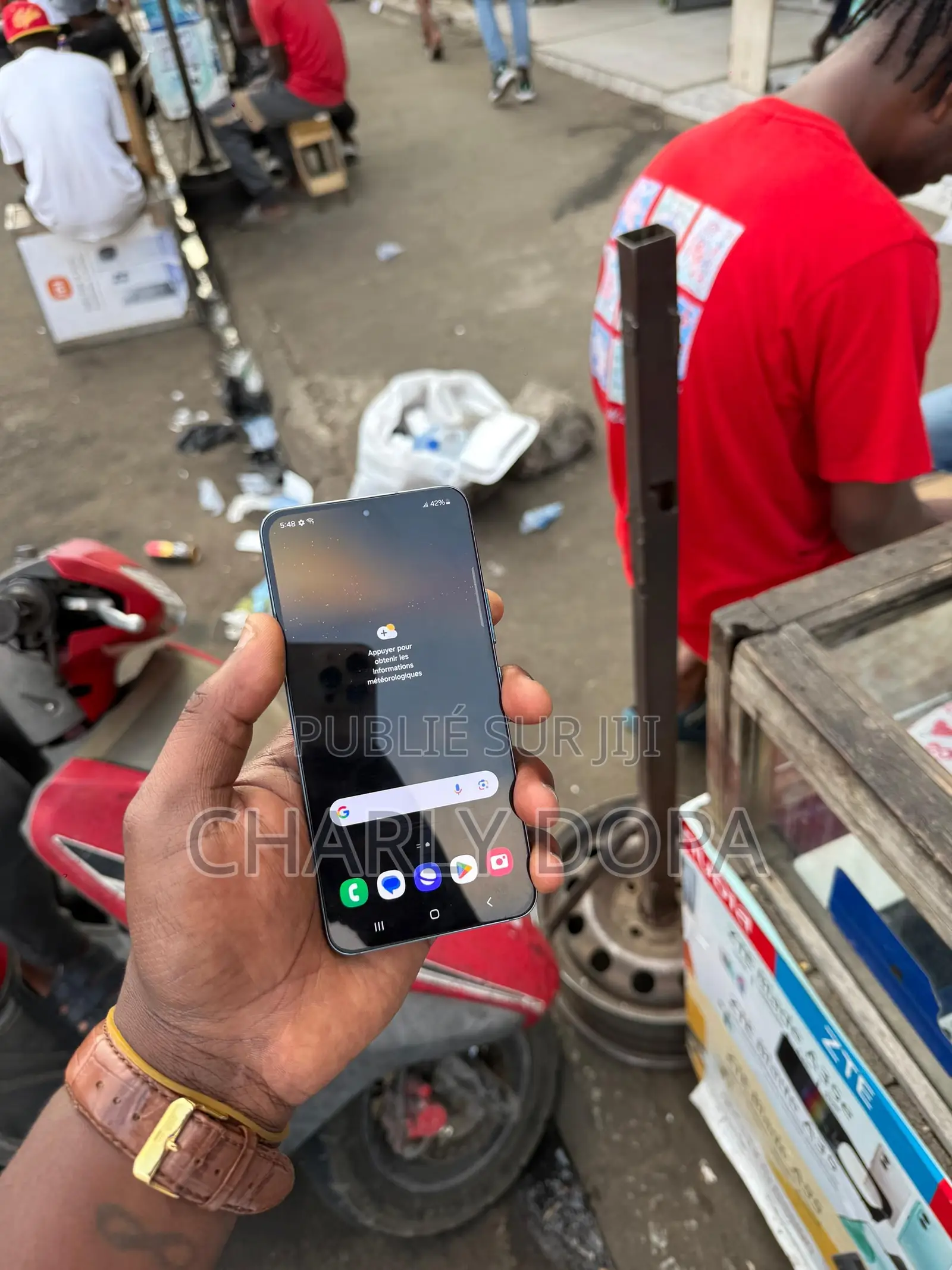 Samsung Galaxy S22 5G 128 GB Autre