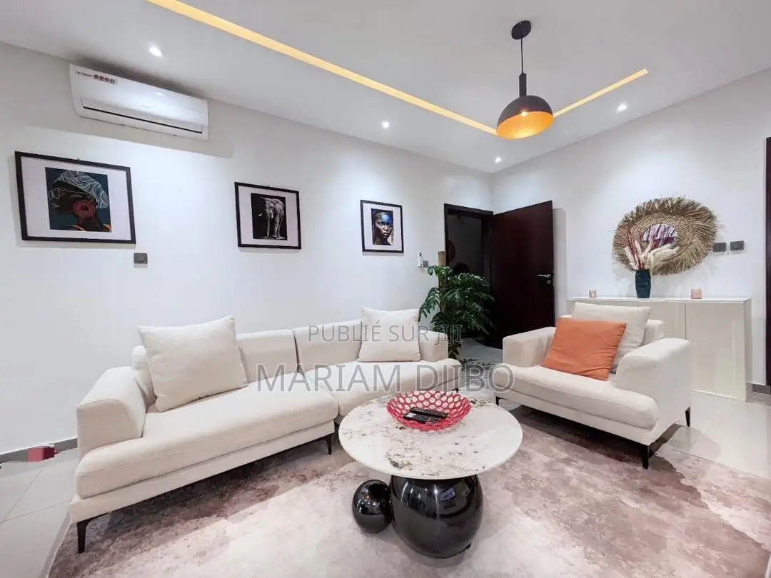 Appartement Meublé 3 Pièces À Angré Chu.