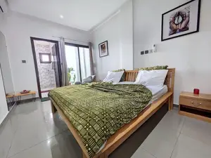 Appartement Meublé 3 Pièces À Angré Chu.