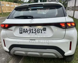 Suzuki Fronx 2024 Blanc