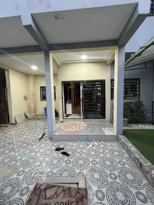 5chbre Duplex dans Angré Djorogobité, Cocody à Vendre