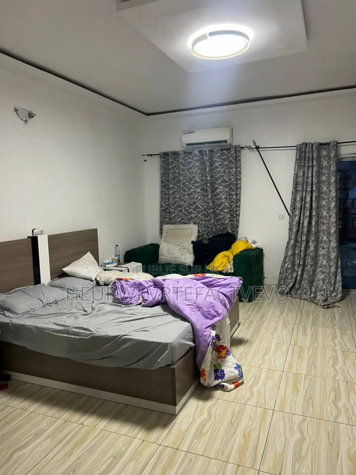 5chbre Duplex dans Angré Djorogobité, Cocody à Vendre