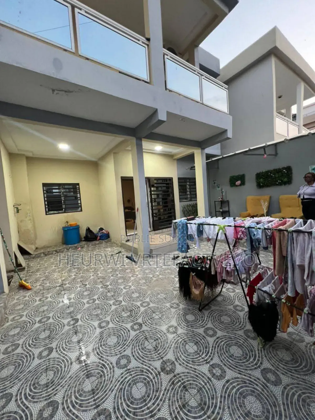 5chbre Duplex dans Angré Djorogobité, Cocody à Vendre